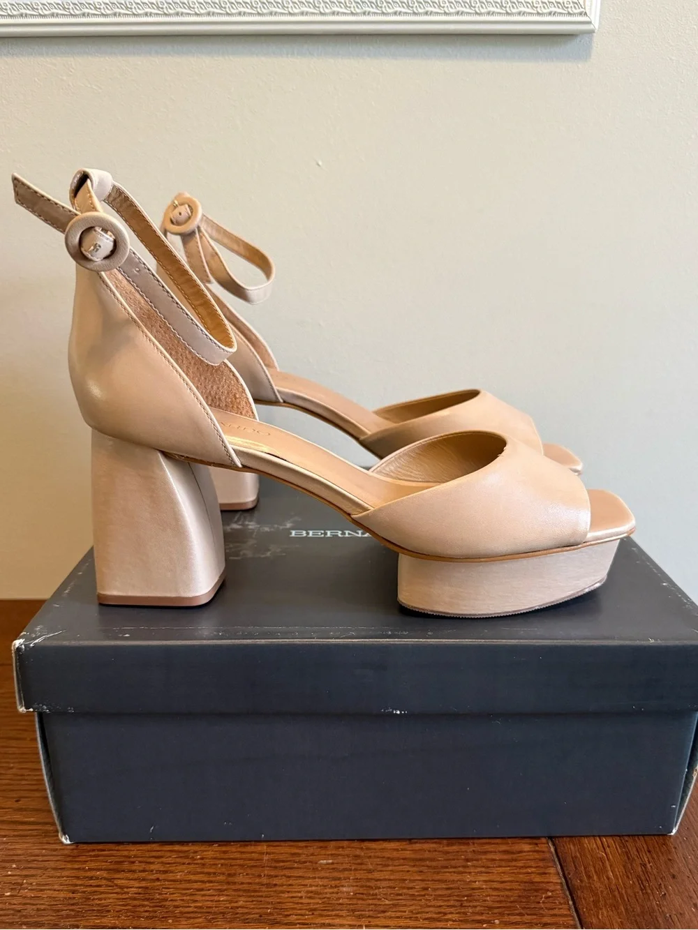 Bernardo Raleigh Women’s Nude Platform Block Heel Sandals with Ankle Strap NEW
